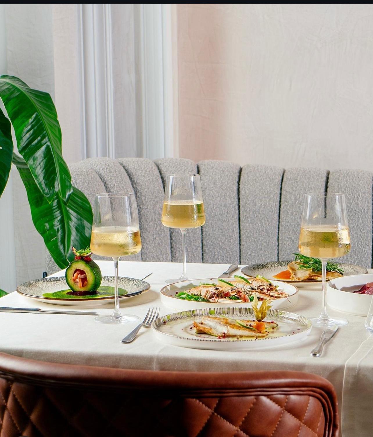 Coastline Luxury Apart Hotel Golem  Buitenkant foto