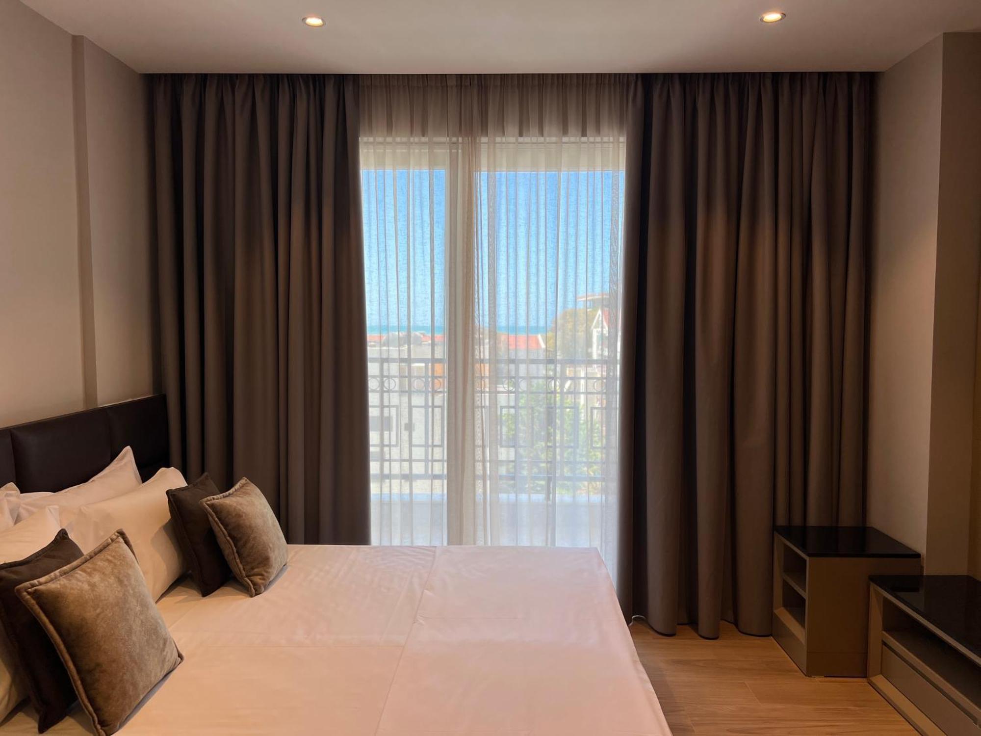 Coastline Luxury Apart Hotel Golem  Buitenkant foto