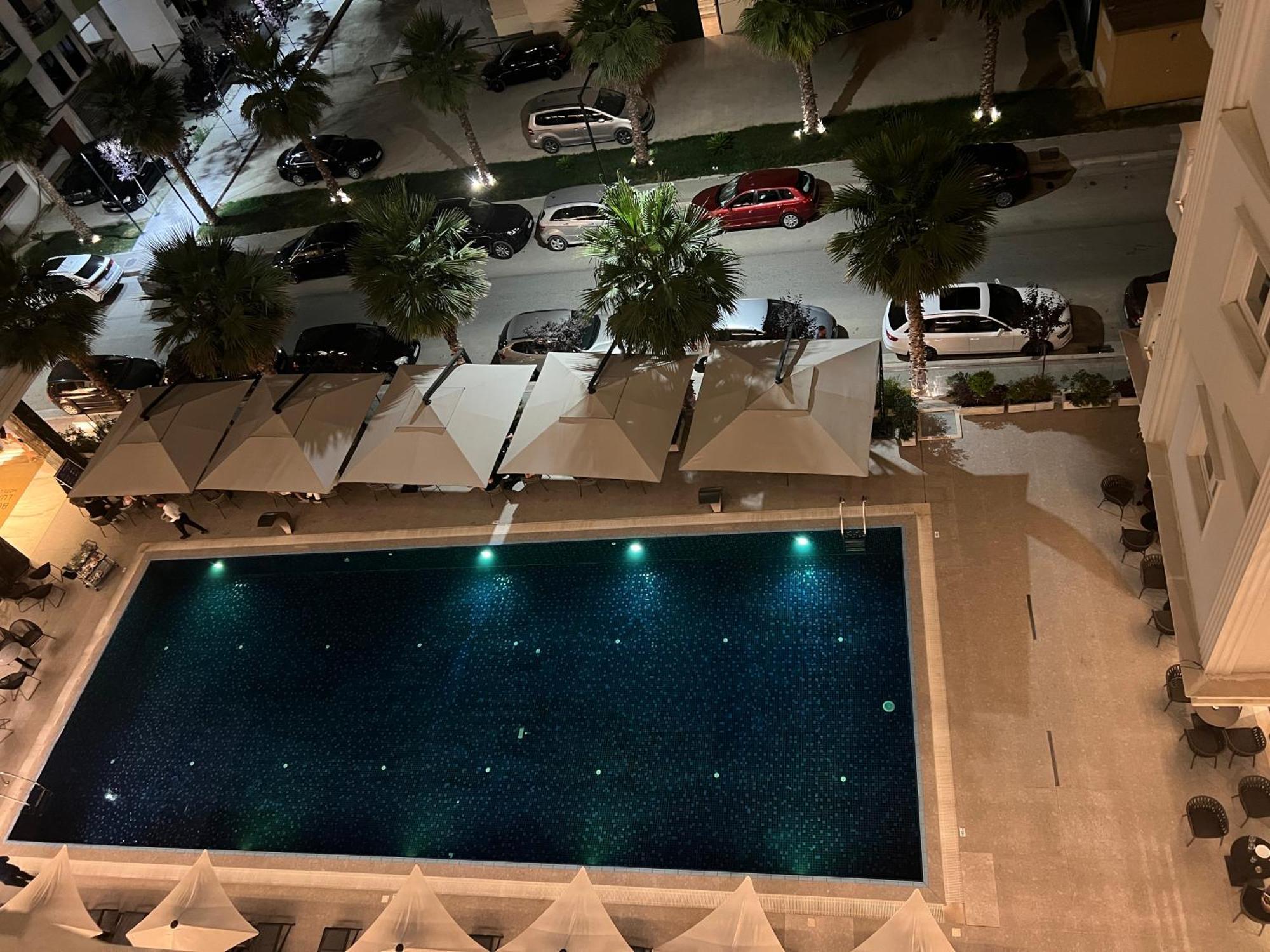 Coastline Luxury Apart Hotel Golem  Buitenkant foto