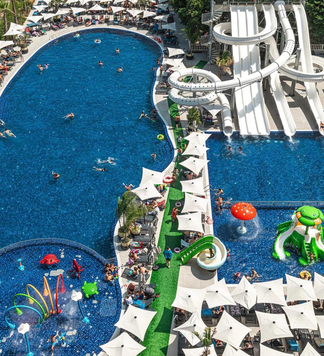 Coastline Luxury Apart Hotel Golem  Buitenkant foto